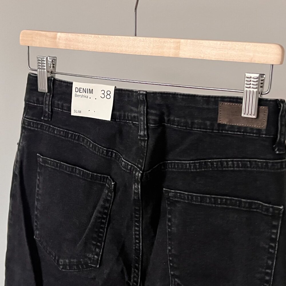 Bershka Black Ankle & Cropped Jeans - Picture 5 of 6